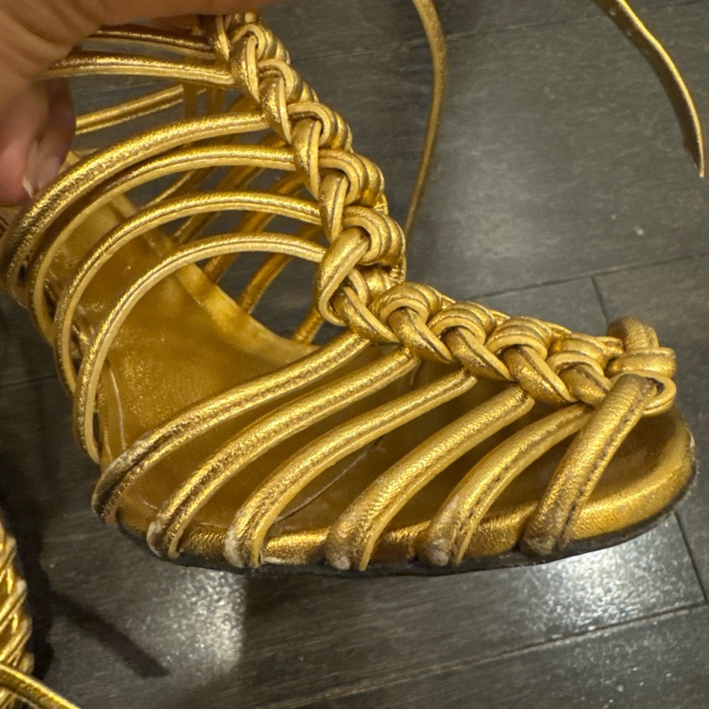 Gucci Women's Metallic Gold Woven Heels - Picture 4 of 12